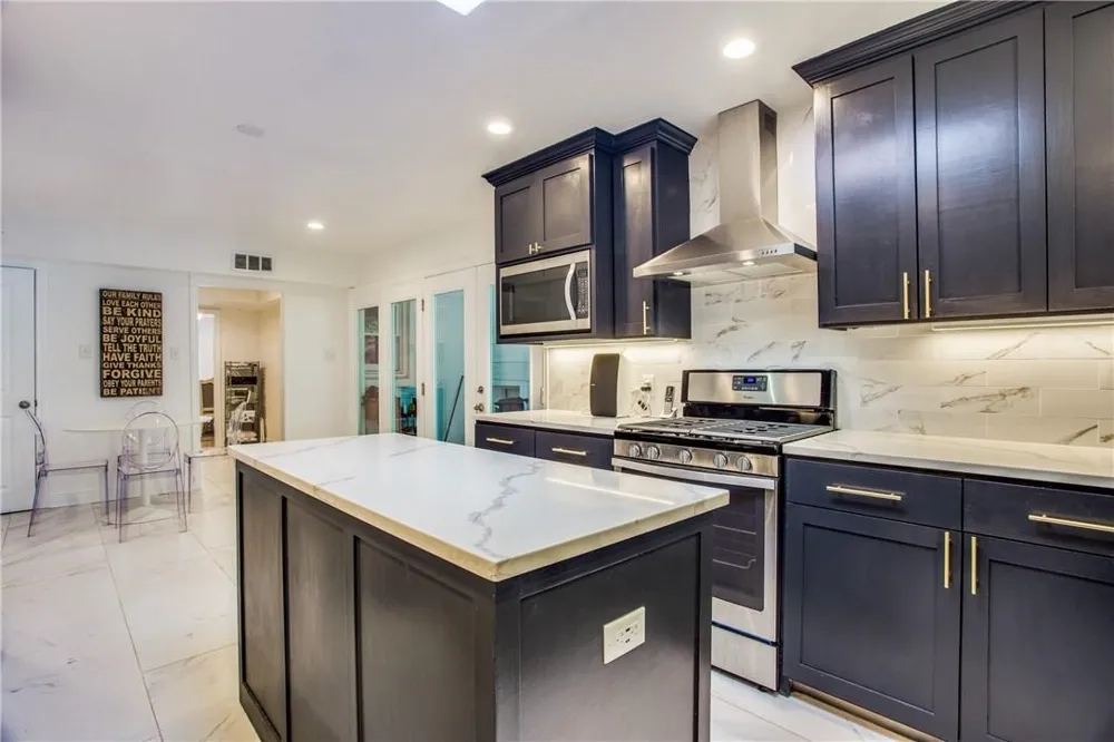 4804 Alan Dale Lane Dallas, TX 75209