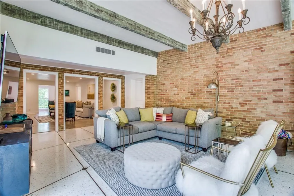4804 Alan Dale Lane Dallas, TX 75209