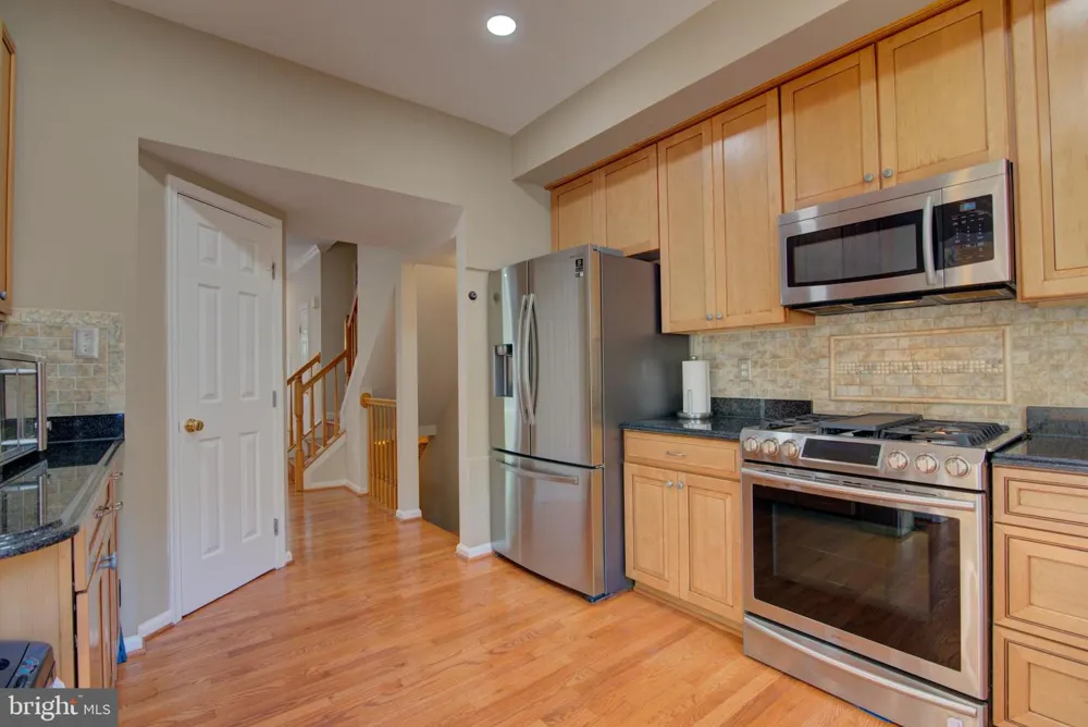 20352 BRIARCLIFF TERRACE Potomac Falls, VA 20165