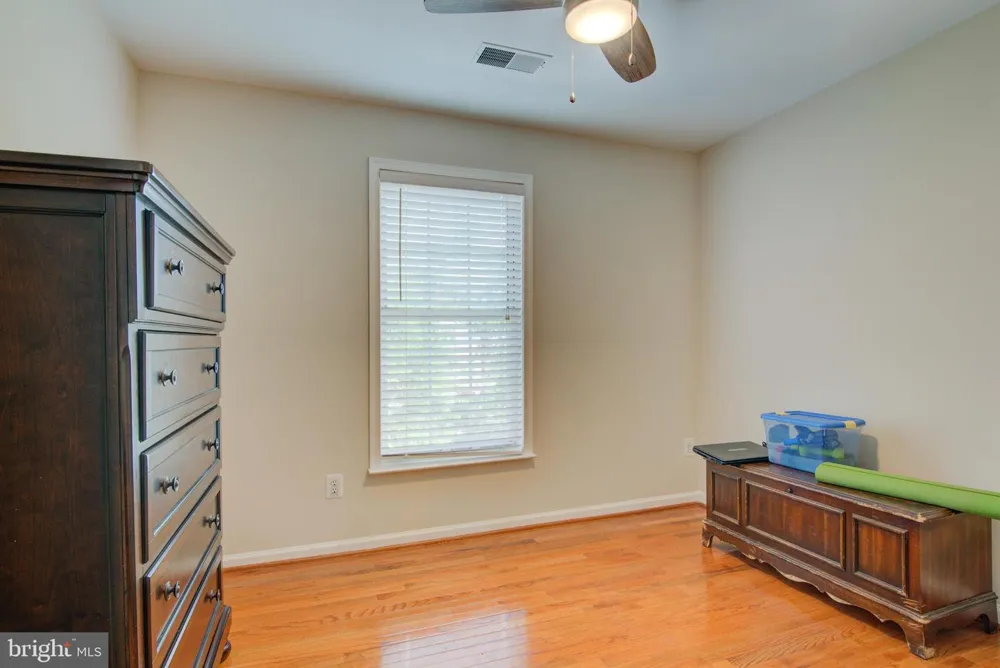 20352 BRIARCLIFF TERRACE Potomac Falls, VA 20165