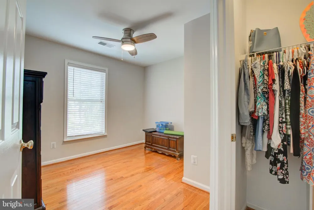 20352 BRIARCLIFF TERRACE Potomac Falls, VA 20165