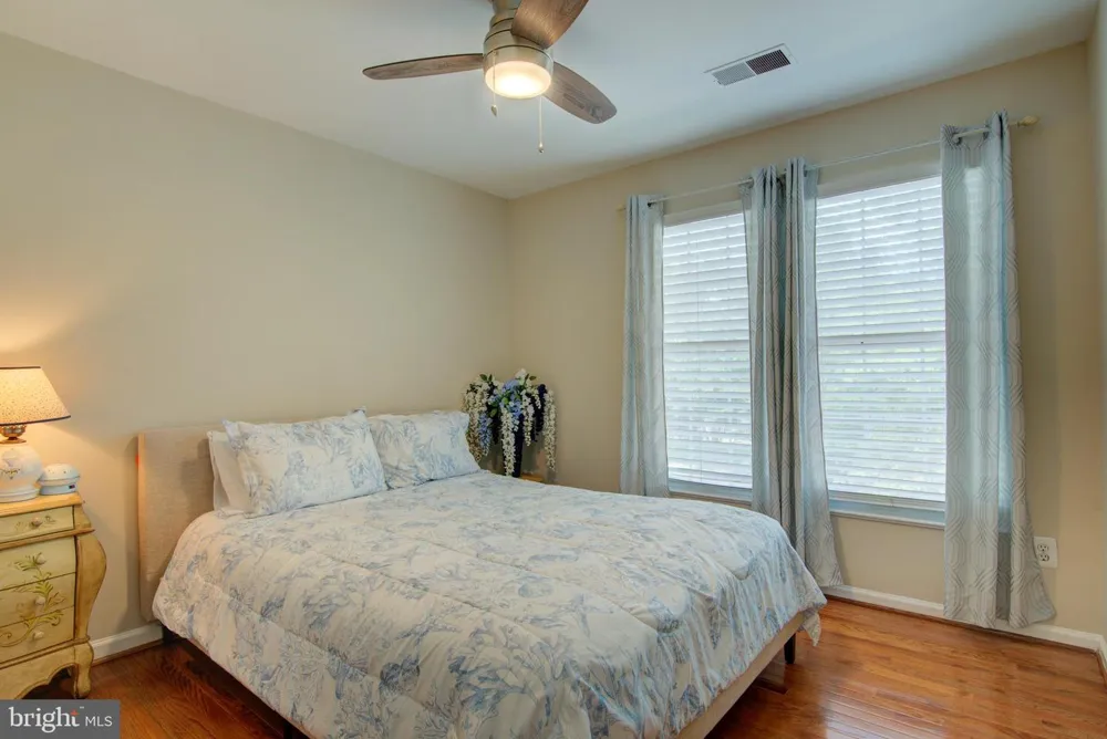 20352 BRIARCLIFF TERRACE Potomac Falls, VA 20165