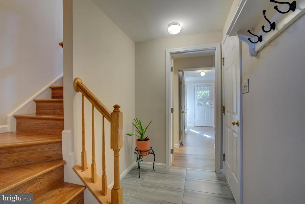 20352 BRIARCLIFF TERRACE Potomac Falls, VA 20165