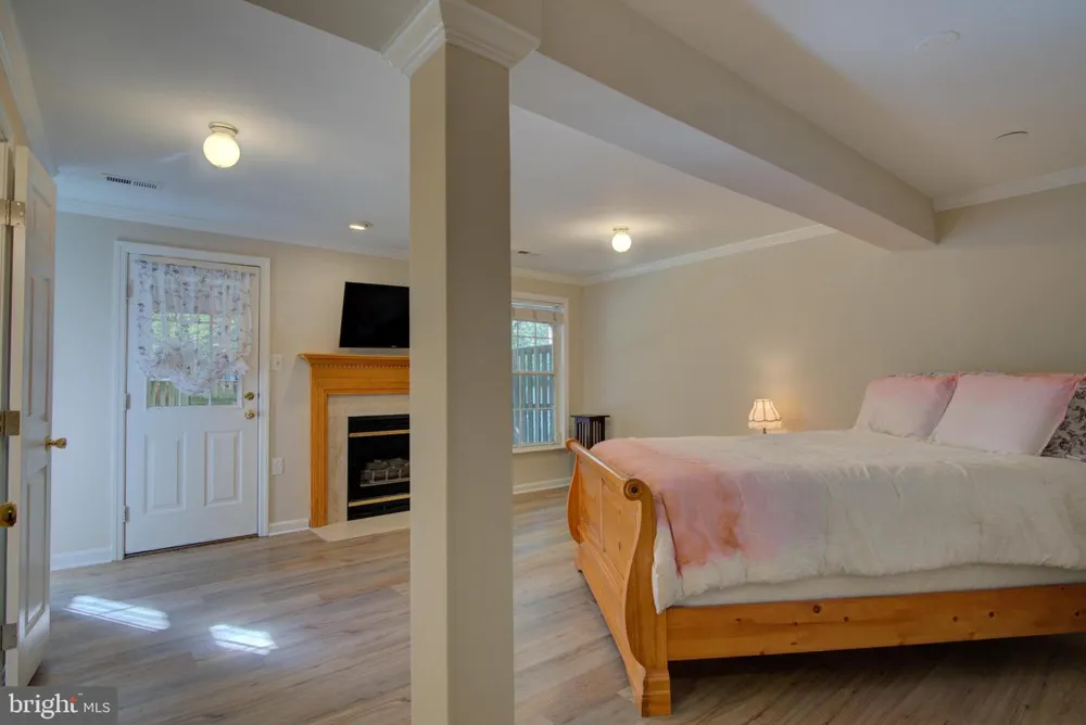 20352 BRIARCLIFF TERRACE Potomac Falls, VA 20165