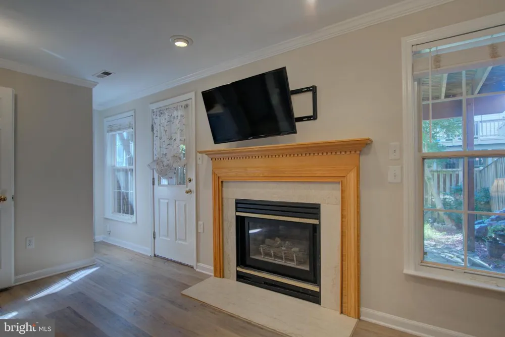 20352 BRIARCLIFF TERRACE Potomac Falls, VA 20165