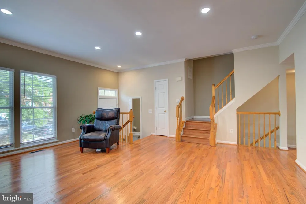 20352 BRIARCLIFF TERRACE Potomac Falls, VA 20165