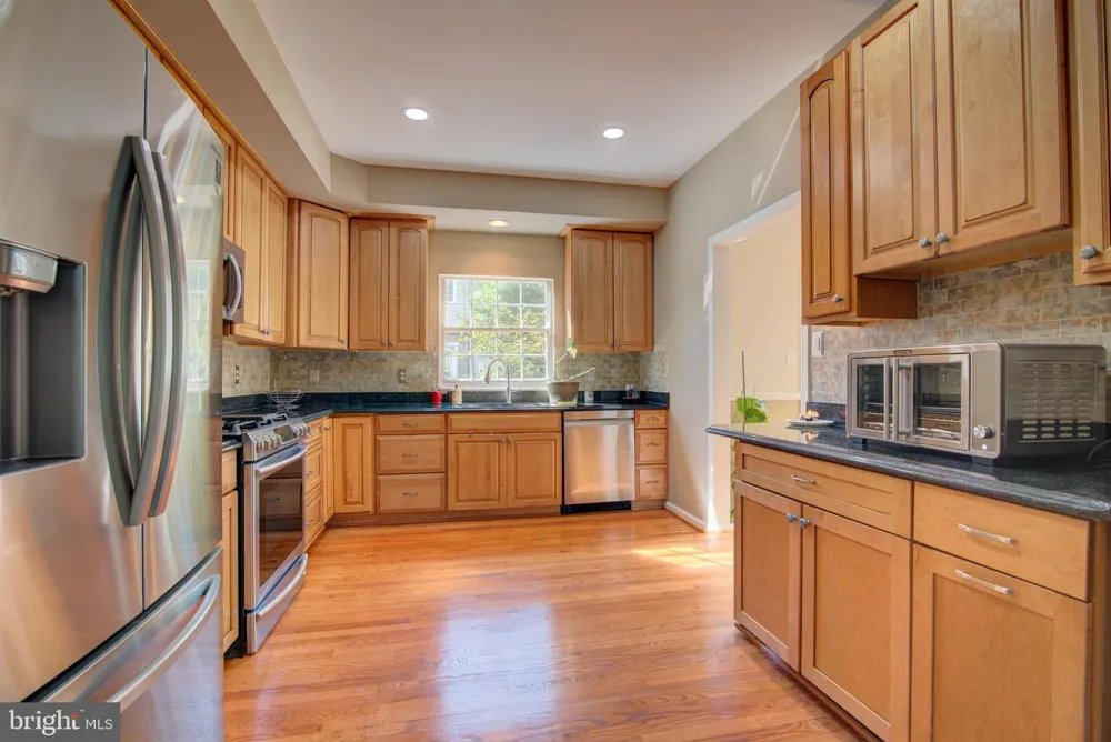 20352 BRIARCLIFF TERRACE Potomac Falls, VA 20165