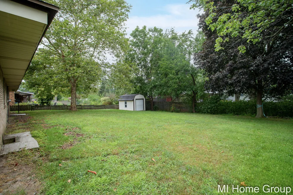 311 W 32nd Street Holland, MI 49423