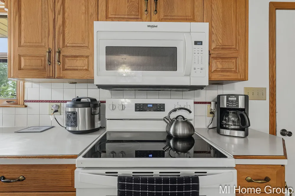 311 W 32nd Street Holland, MI 49423