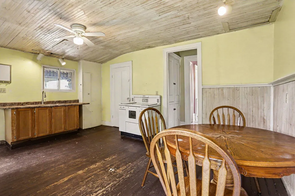 315 East Street Three Rivers, MI 49093