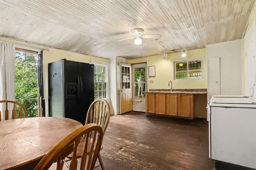 315 East Street Three Rivers, MI 49093