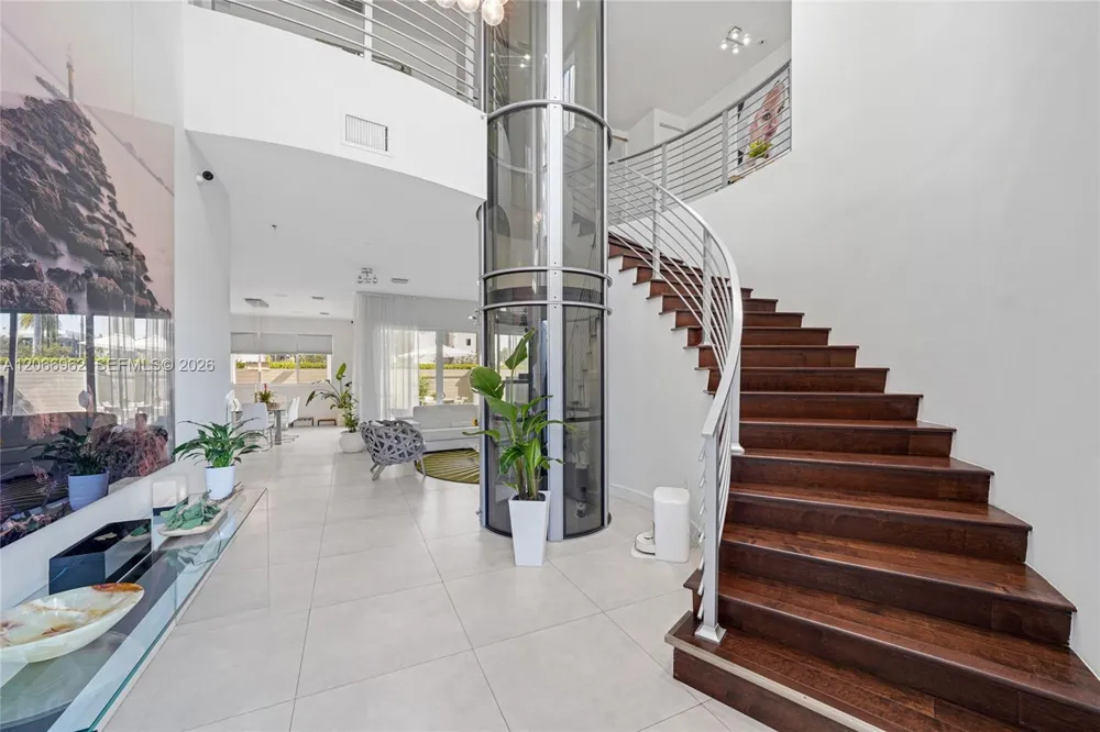 7515 NW 99th Ave Doral, FL 33178