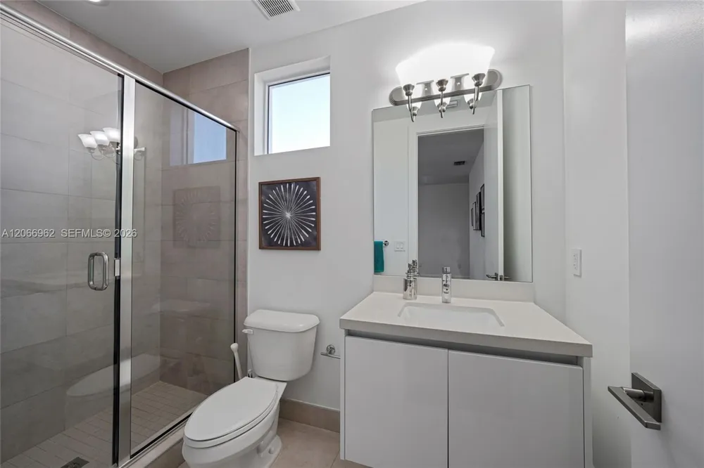 7515 NW 99th Ave Doral, FL 33178