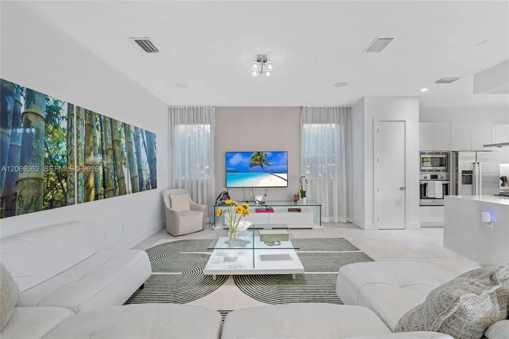 7515 NW 99th Ave Doral, FL 33178