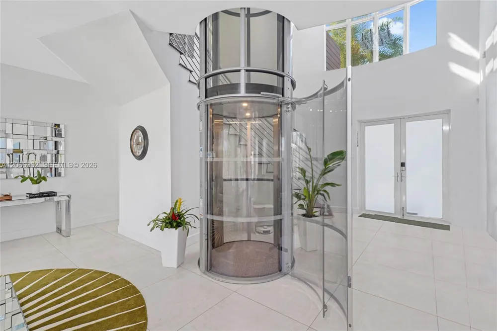 7515 NW 99th Ave Doral, FL 33178