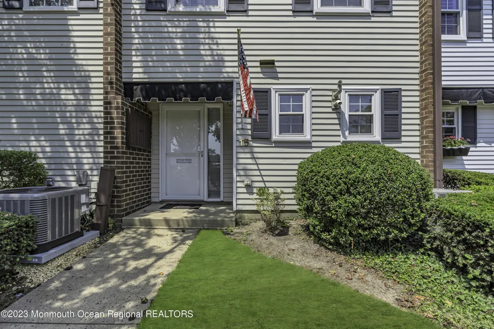 15 Linden Drive Spring Lake Heights, NJ 07762
