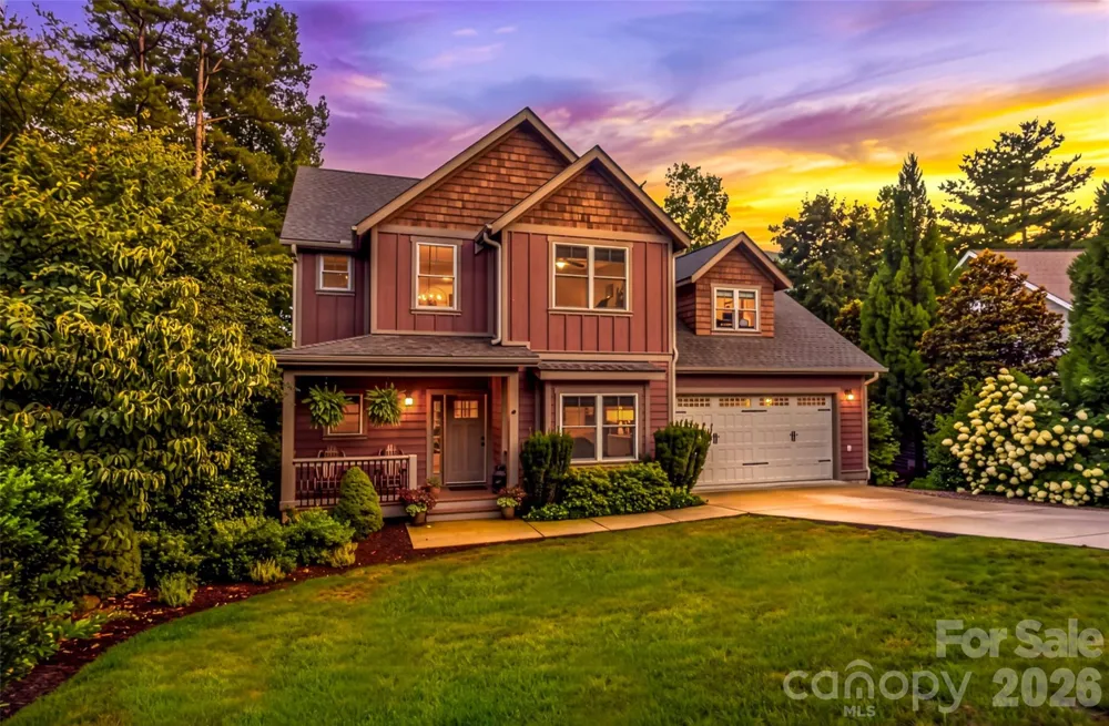 4 Old Bridge Circle Fairview, NC 28730
