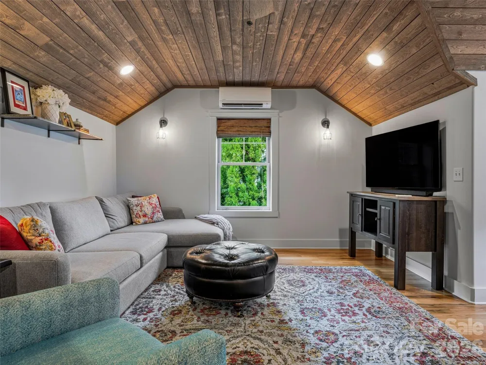 4 Old Bridge Circle Fairview, NC 28730