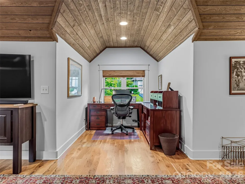 4 Old Bridge Circle Fairview, NC 28730