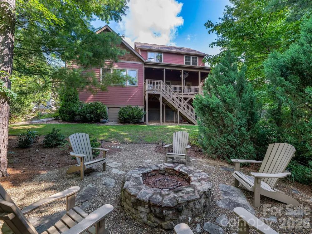 4 Old Bridge Circle Fairview, NC 28730