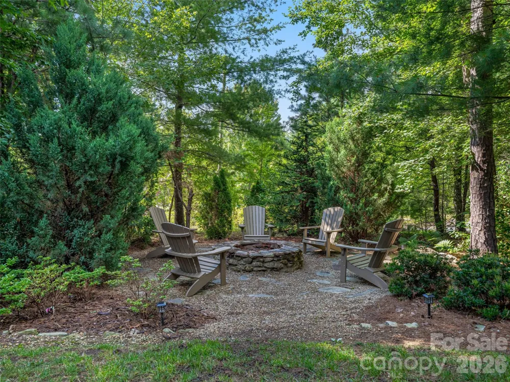 4 Old Bridge Circle Fairview, NC 28730