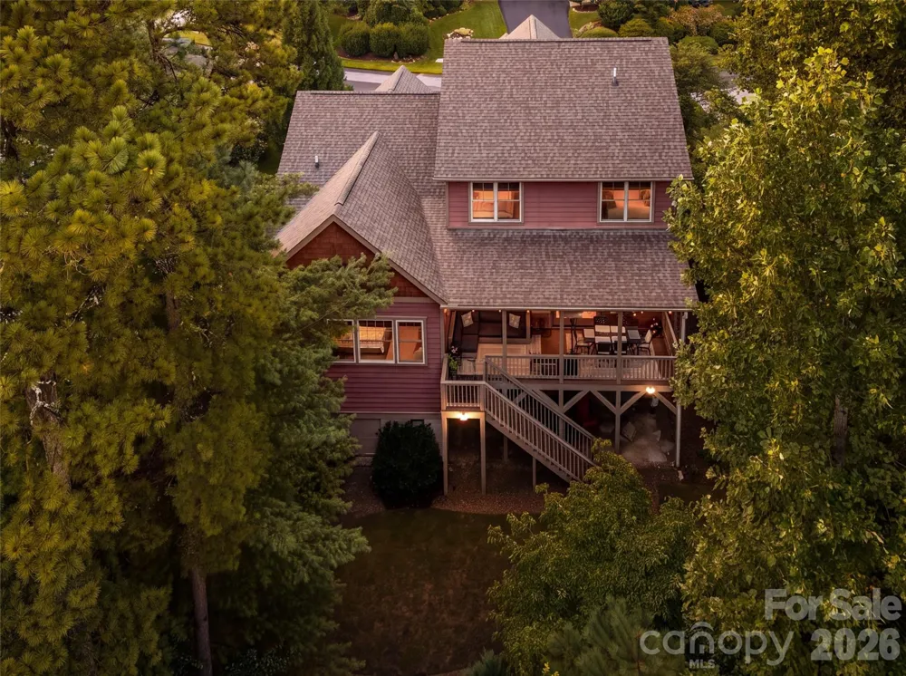 4 Old Bridge Circle Fairview, NC 28730