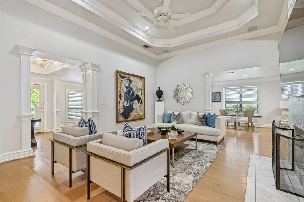 5322 W Mockingbird Lane Dallas, TX 75209