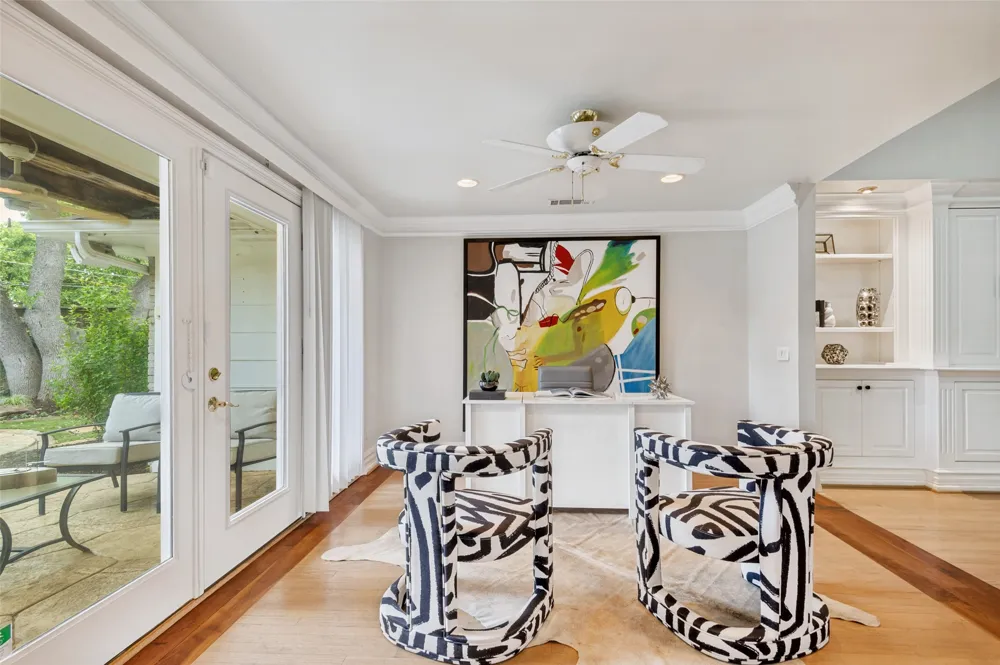 5322 W Mockingbird Lane Dallas, TX 75209