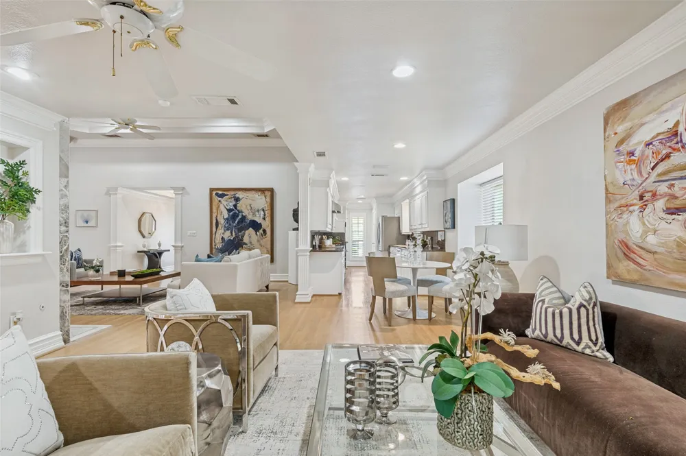 5322 W Mockingbird Lane Dallas, TX 75209