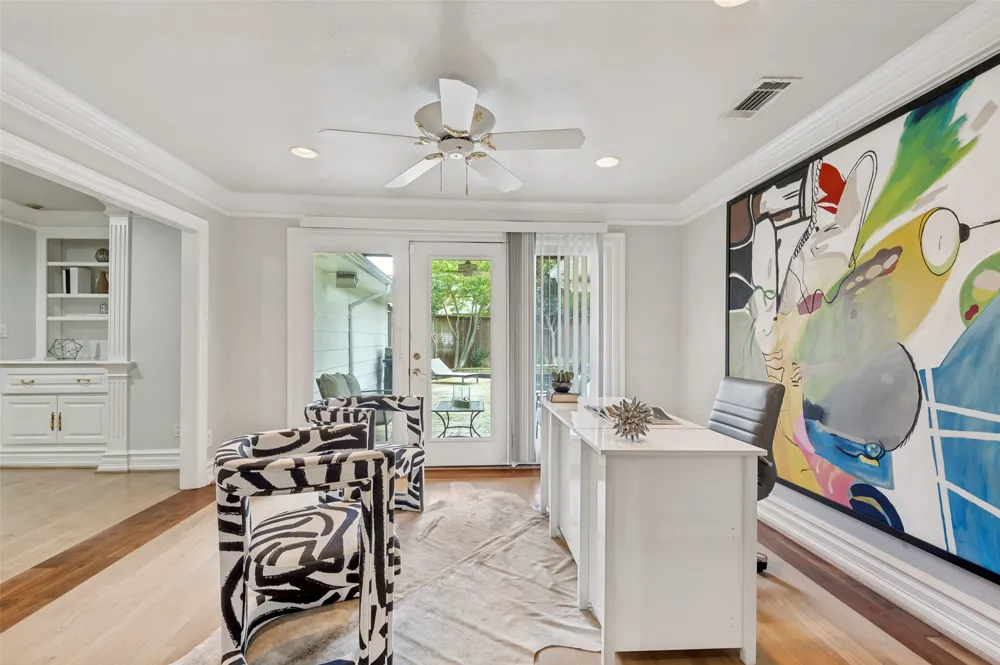 5322 W Mockingbird Lane Dallas, TX 75209