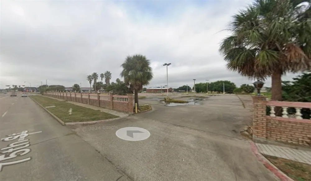 7700 9th Avenue Port Arthur, TX 77642