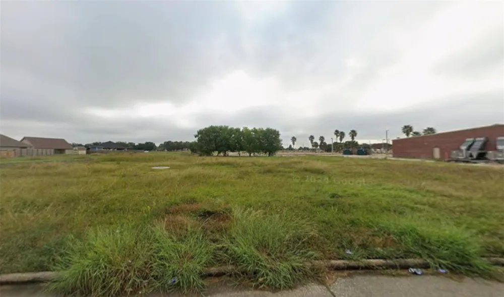 7700 9th Avenue Port Arthur, TX 77642