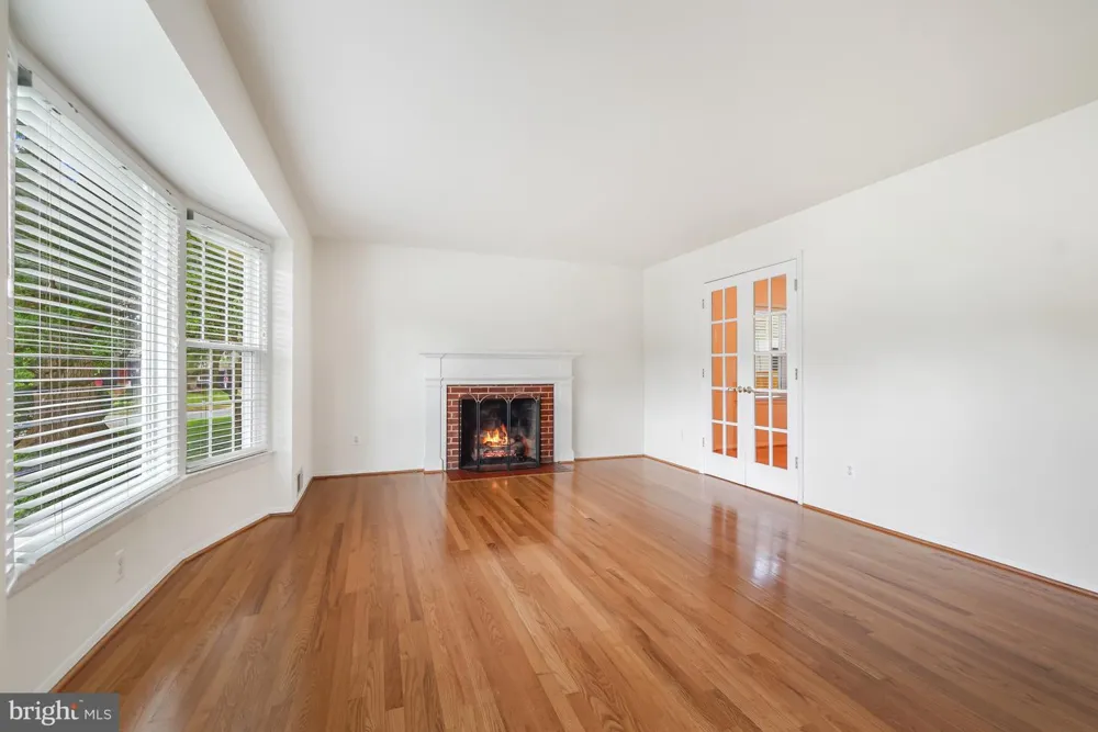 8524 DOTER DRIVE Alexandria, VA 22308