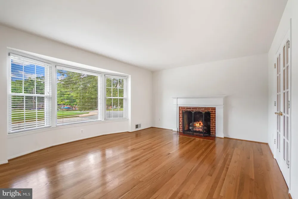 8524 DOTER DRIVE Alexandria, VA 22308