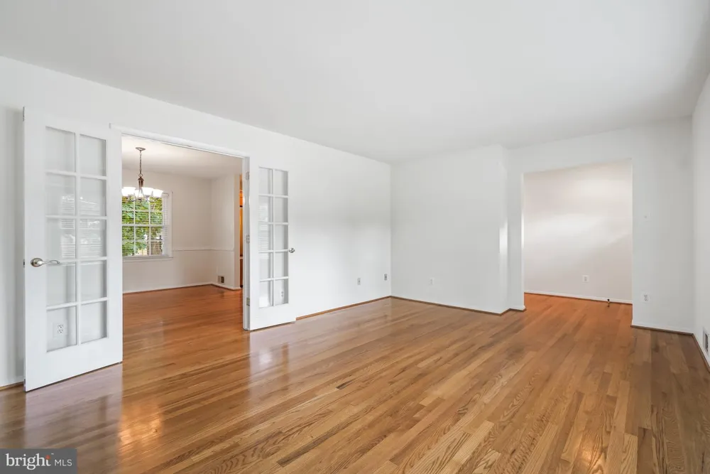 8524 DOTER DRIVE Alexandria, VA 22308