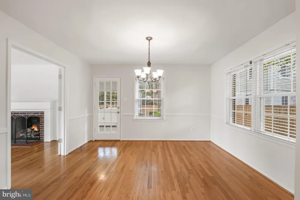 8524 DOTER DRIVE Alexandria, VA 22308