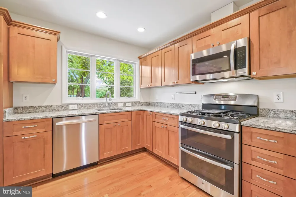 8524 DOTER DRIVE Alexandria, VA 22308