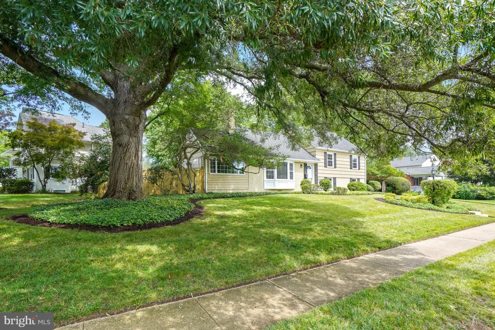 8524 DOTER DRIVE Alexandria, VA 22308