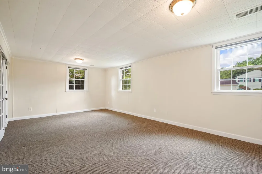 8524 DOTER DRIVE Alexandria, VA 22308