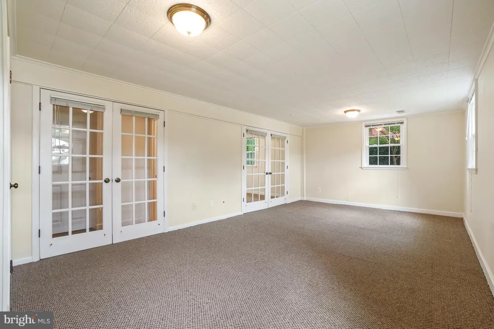 8524 DOTER DRIVE Alexandria, VA 22308