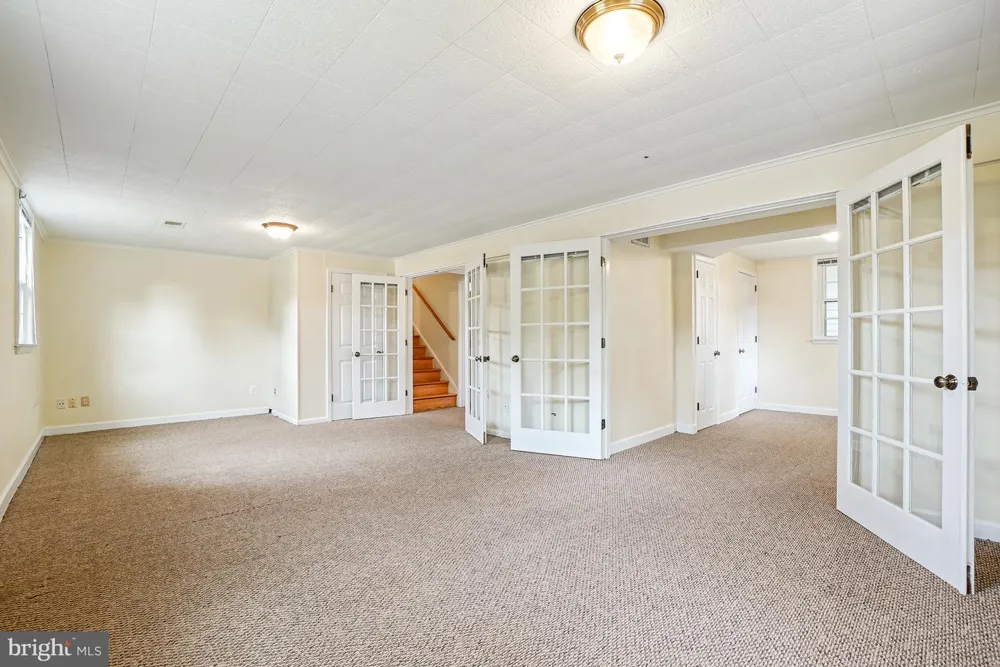 8524 DOTER DRIVE Alexandria, VA 22308