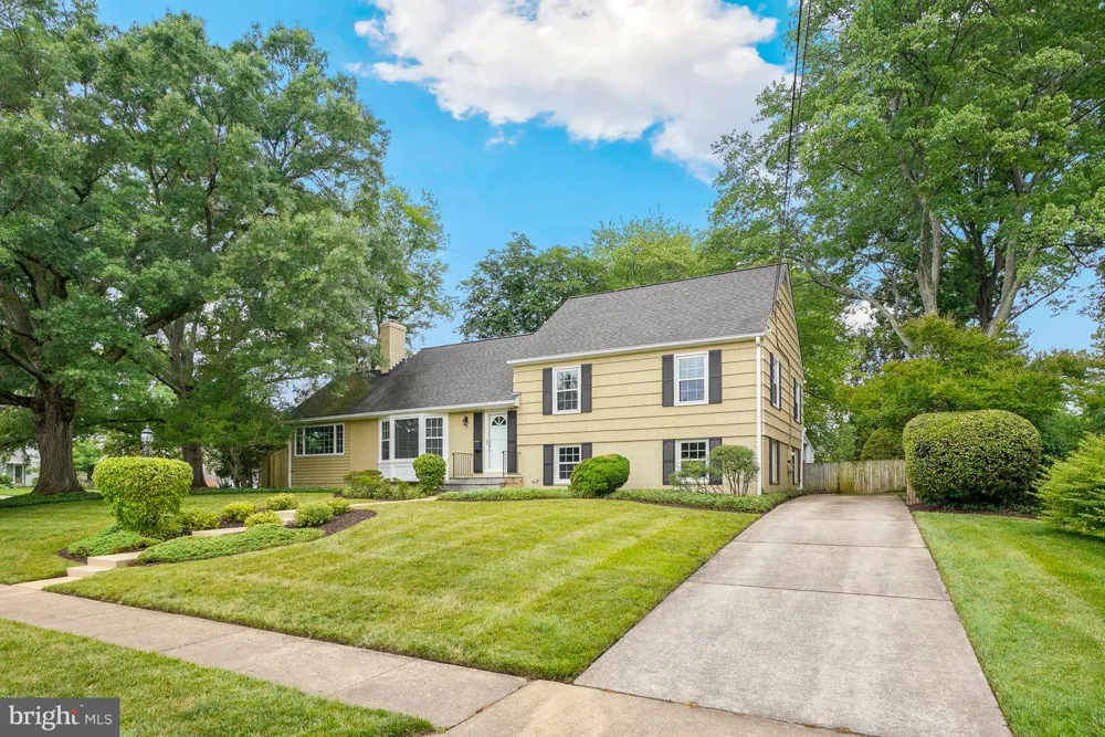 8524 DOTER DRIVE Alexandria, VA 22308