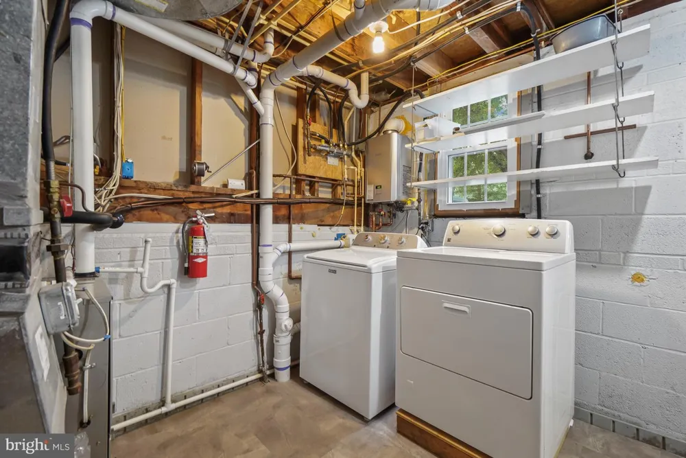 8524 DOTER DRIVE Alexandria, VA 22308