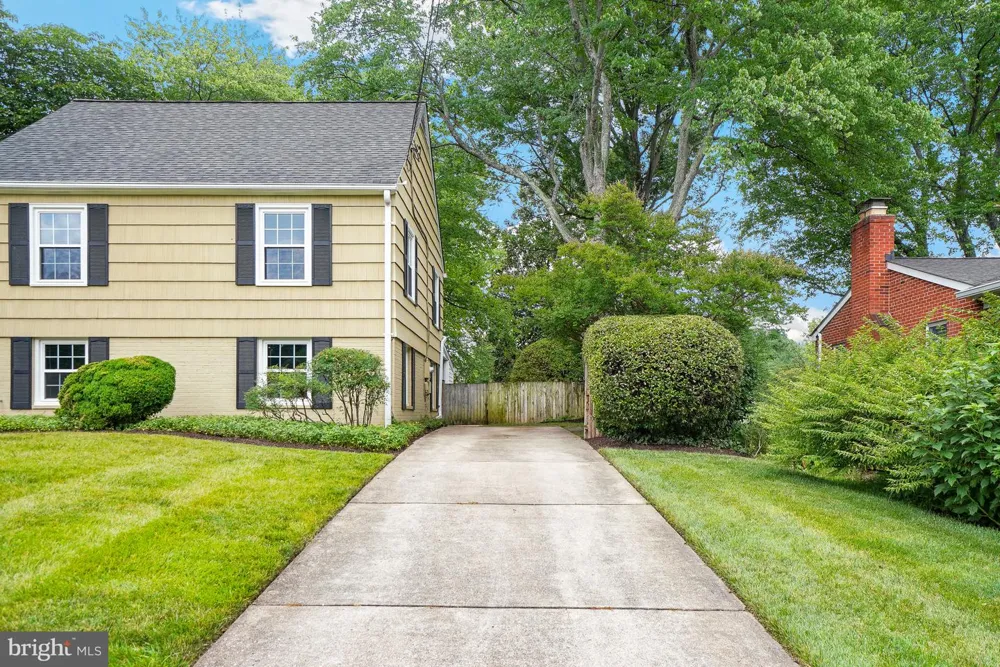 8524 DOTER DRIVE Alexandria, VA 22308
