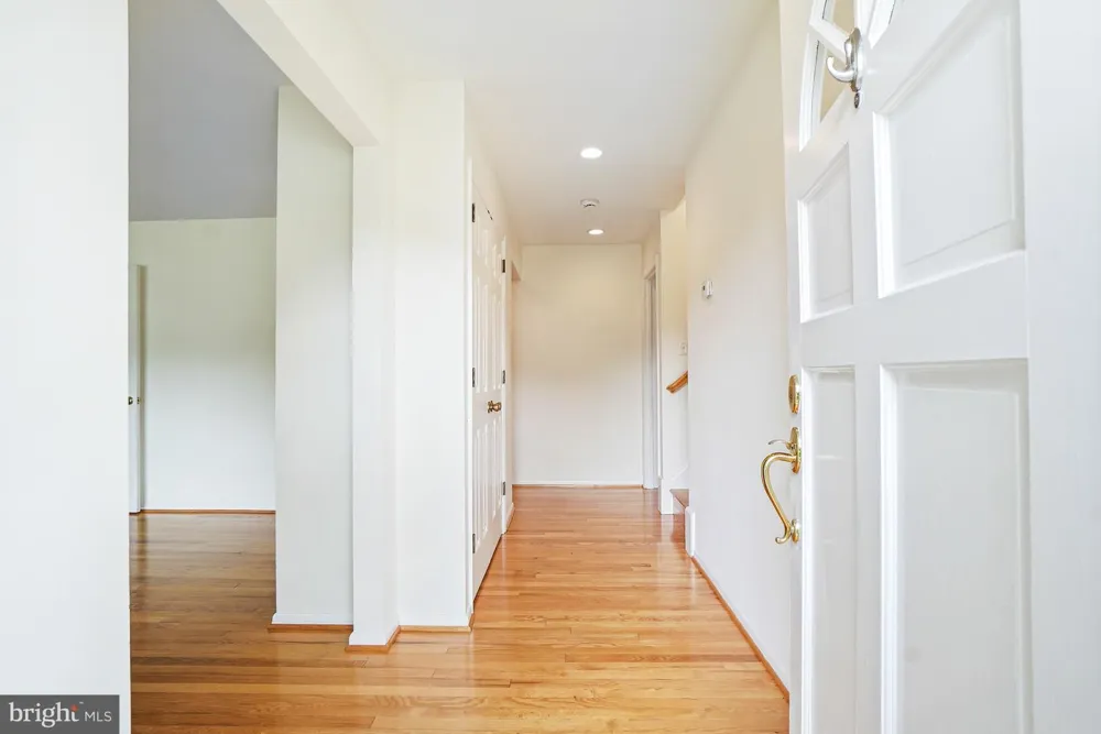 8524 DOTER DRIVE Alexandria, VA 22308