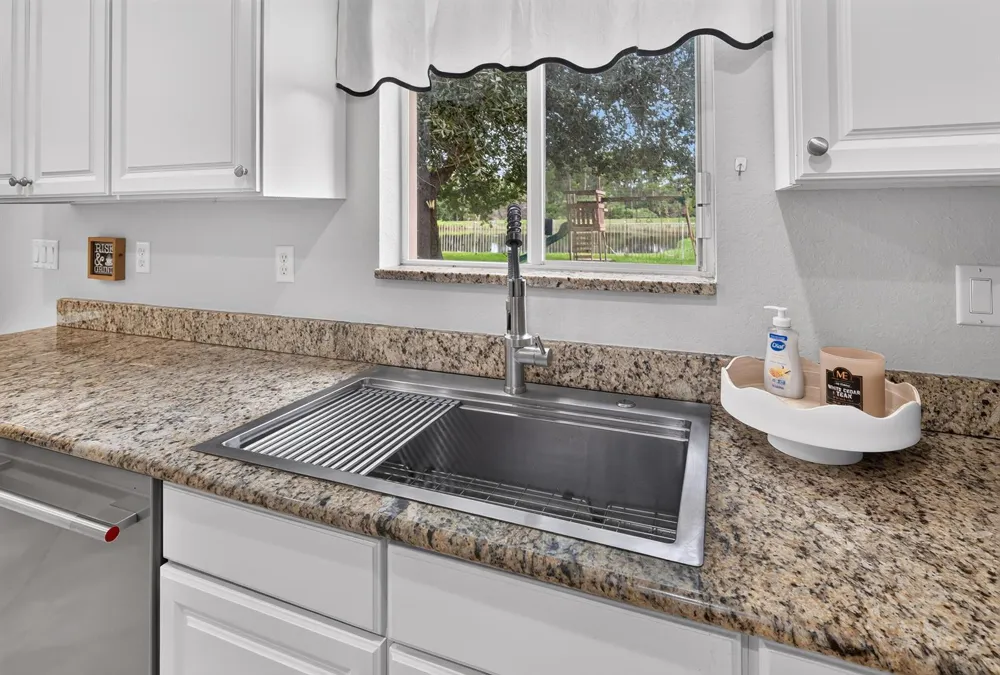 5532 SE GRAHAM DRIVE Stuart, FL 34997