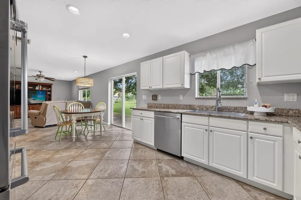 5532 SE GRAHAM DRIVE Stuart, FL 34997