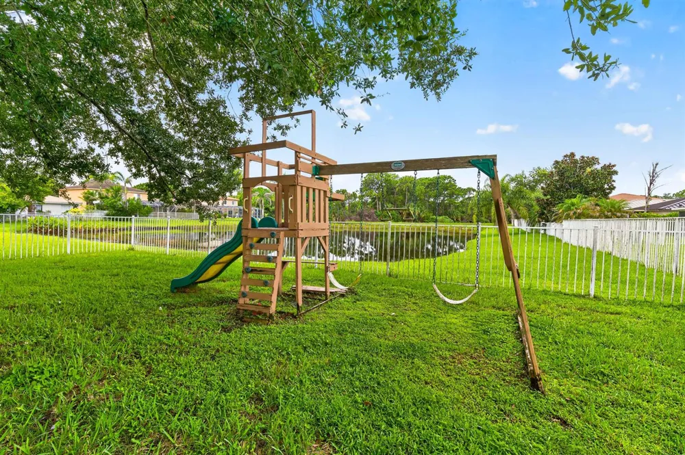 5532 SE GRAHAM DRIVE Stuart, FL 34997