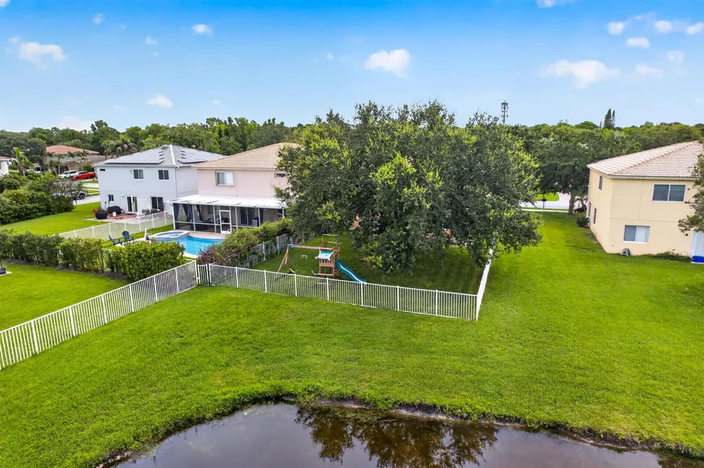 5532 SE GRAHAM DRIVE Stuart, FL 34997