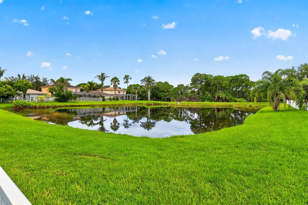 5532 SE GRAHAM DRIVE Stuart, FL 34997